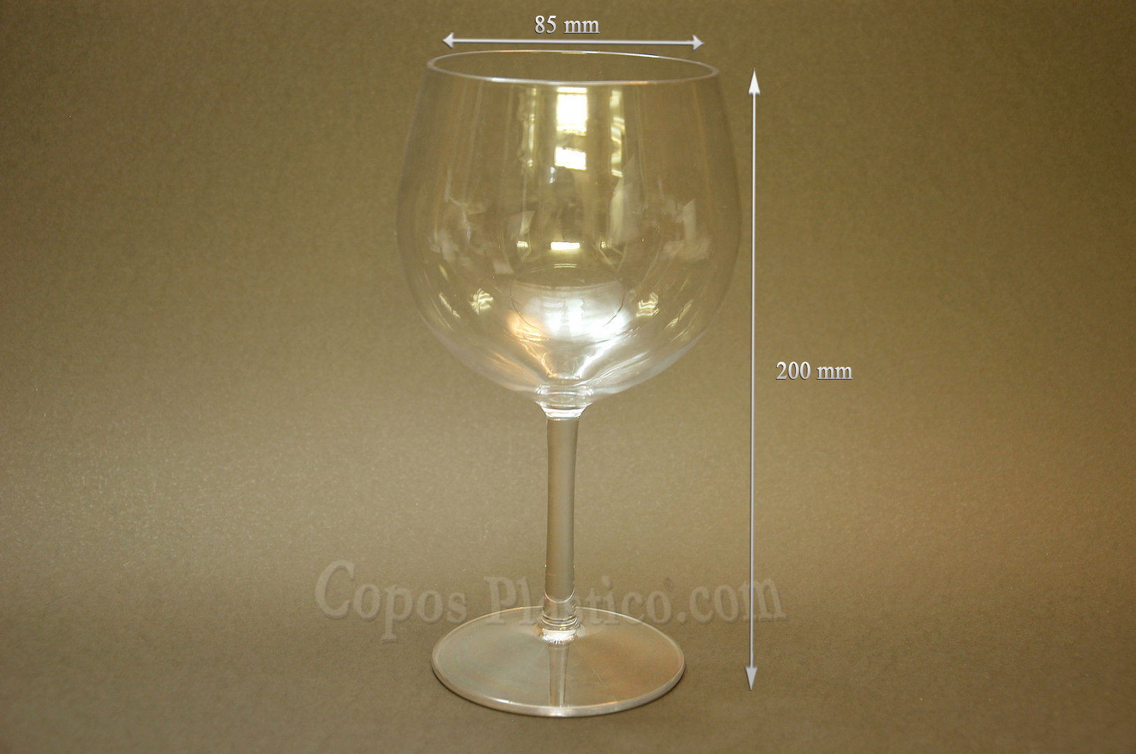 Vaso GIN c/ pé Tritan (680ml) irrompible cx 8 uni